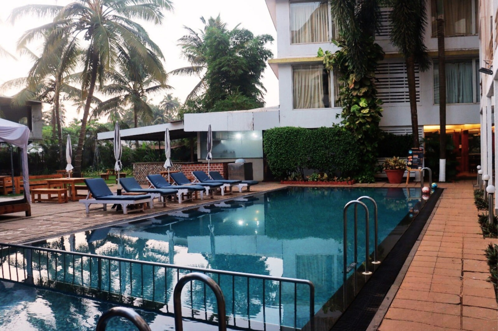 Turtle Beach Resort - Morjim - Tap to explore photos