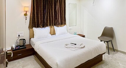 HOTEL RIVA-INN Room Type - Deluxe Double Bed