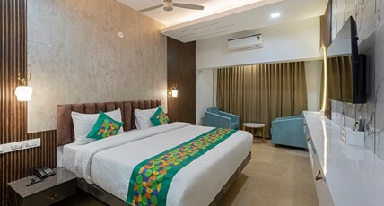 Treebo Premium Emerald Dove With Swimming Pool Room Type - Deluxe Room