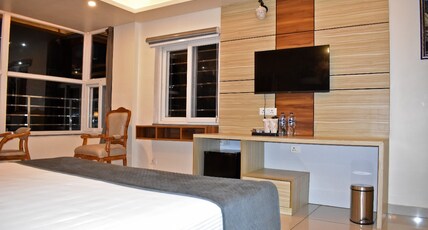 Hotel US Tower Room Type - Super Deluxe Room Sangam Facing