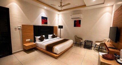 Hotel Darbar-E-Khas Room Type - Premium Room