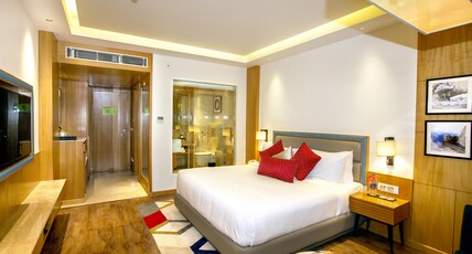 Ramada by Wyndham Katra Station Road Room Type - 1 King Bed, Non-Smoking