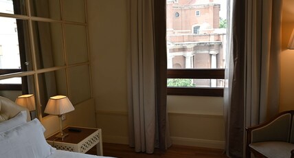 Radisson Blu GHR Hotel, Rome Room Type - Junior Suite