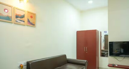 AC Queen Room Near Wipro Circle Gachibowli Room Type - Deluxe Bedroom