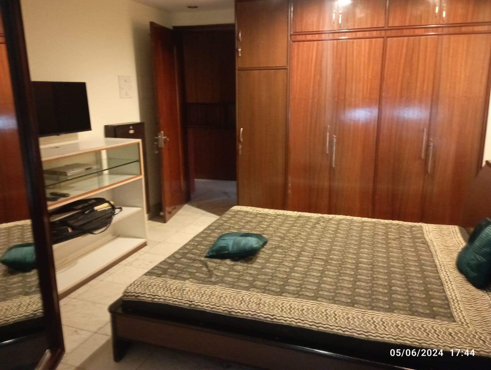 Marwahs homestay - Tap to explore photos