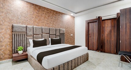 Super OYO Hotel O Civil lines Bareilly Formerly Neelam Inn Room Type - Classic Super OYO Hotel O Civil lines Bareilly Formerly Neelam Inn Room Type - Classic