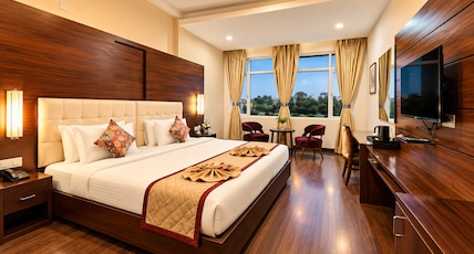 The Altruist Katra Hotel Room Type - Premium Room - Shrine View The Altruist Katra Hotel Room Type - Premium Room - Shrine View