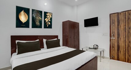 Super Hotel O SGT University Road Formerly Budhera Room Type - Classic with Balcony