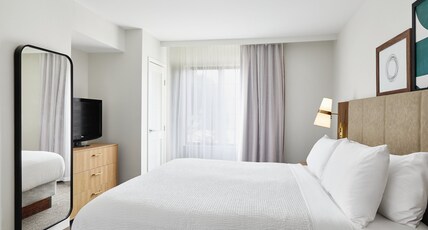 Staybridge Suites Peoria Downtown Room Type - 1 Bedroom Suite
