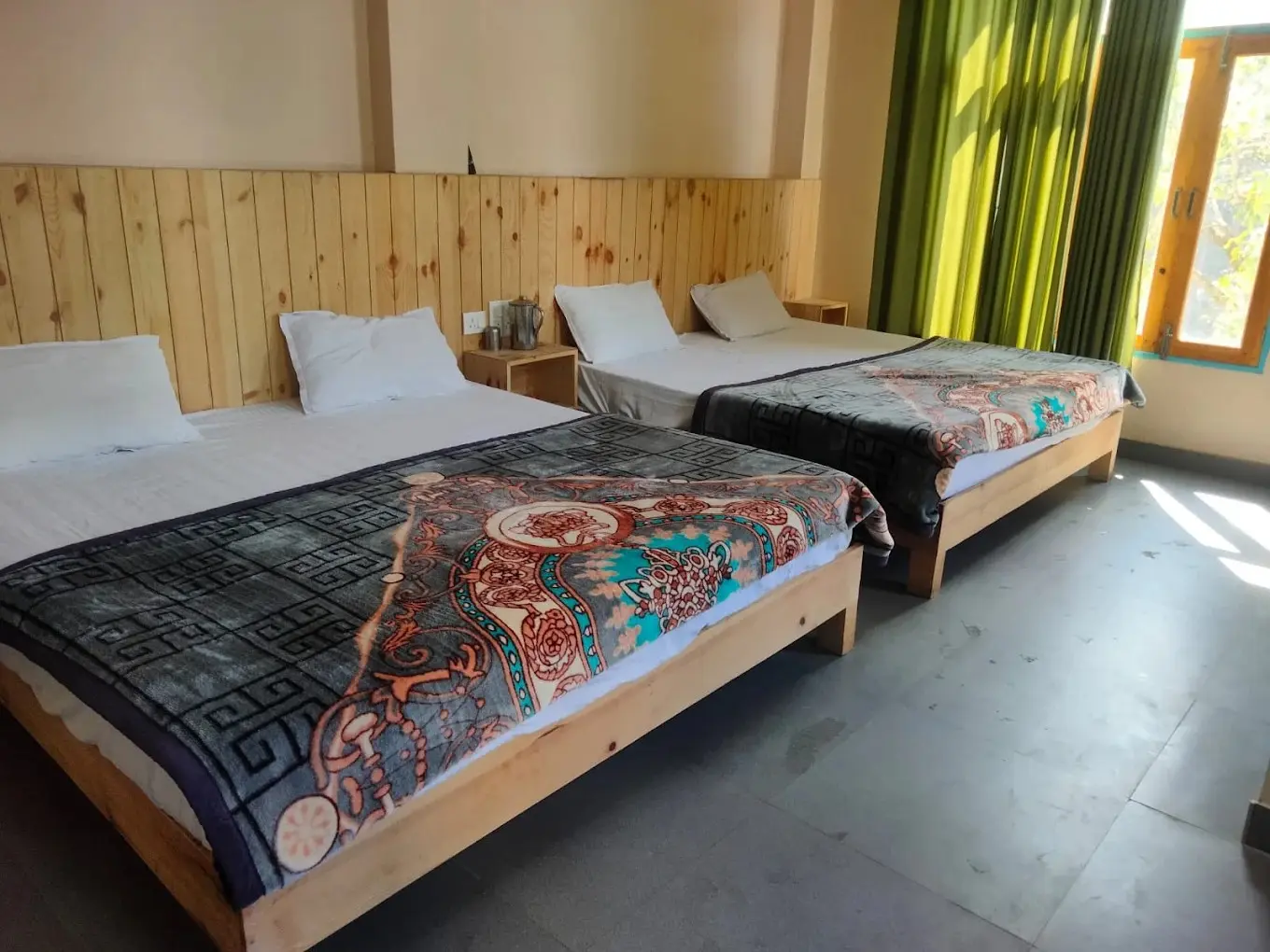 The Baba Benison Stays - 200 Metre From Temple Room Type - Four Bed Family Room