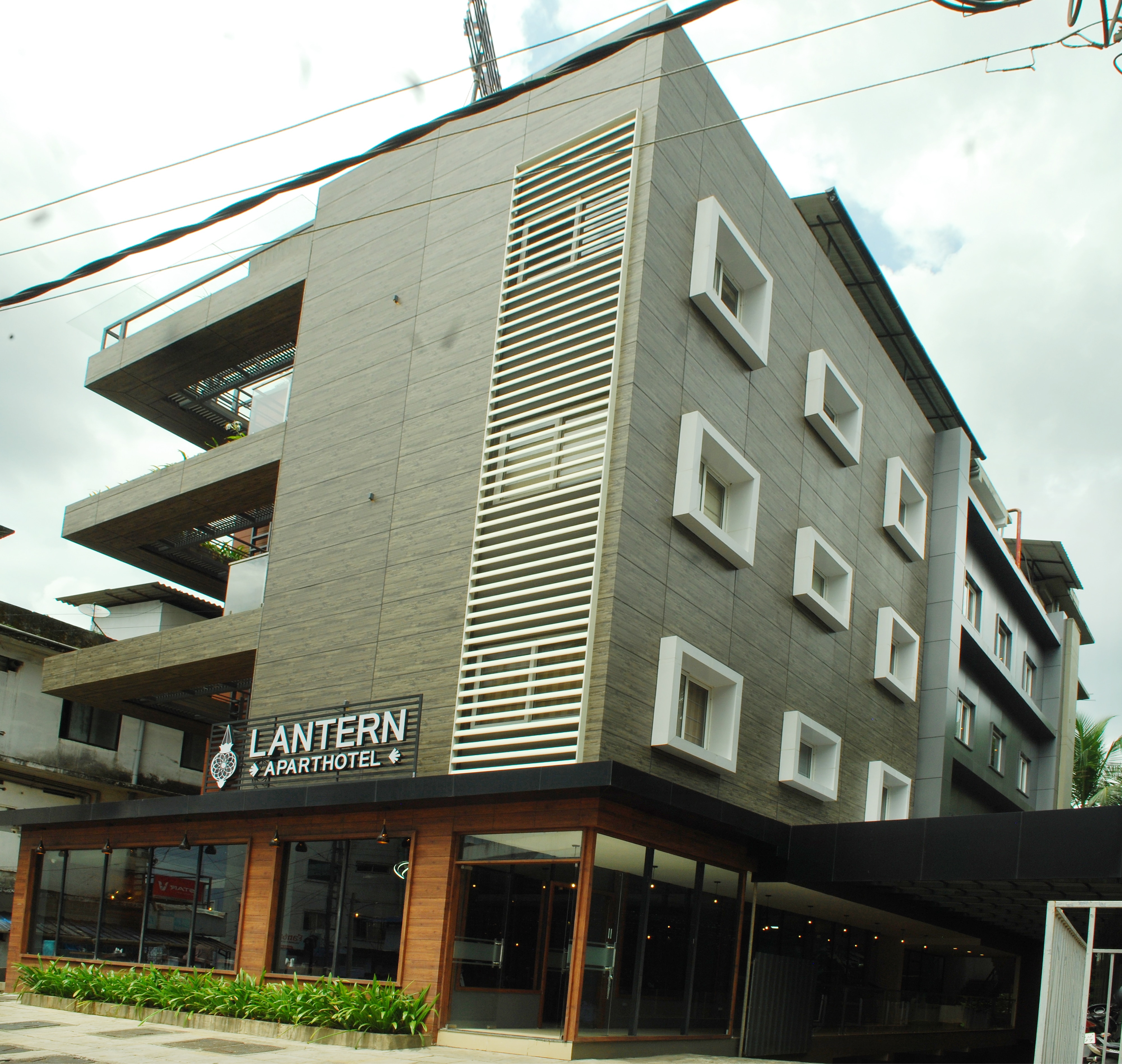 Lantern Apart hotel - Tap to explore photos