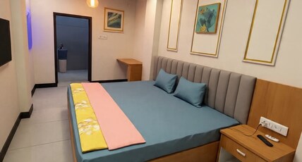 JAIN VILLA HOME STAY Room Type - LUXURY AC ROOM
