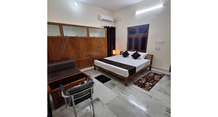 Sharan Homestay Room Type - Delux Double Room