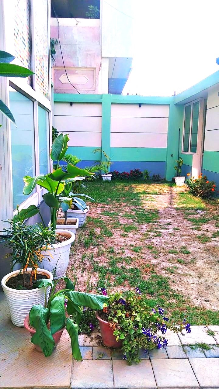 THE JAIS BOUTIQUE HOTEL {70 METERS FROM ASSI GHAT) - Tap to explore photos