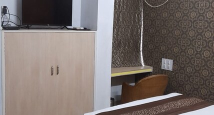 Madhuyamini Inn Room Type - Executive AC Room