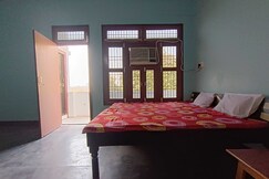 Hotel O Home Madhav Homestay