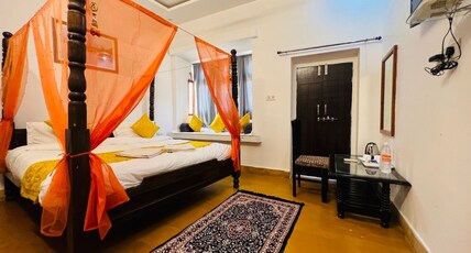 Hotel The Aryan Villa Room Type - Deluxe Room