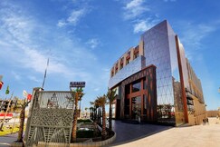 Hotel The paramount pride(Delhi Road)