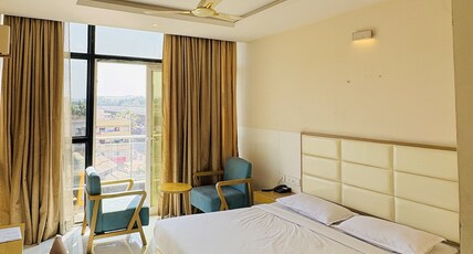 SAPPHIRE PREMIUM HOTEL & SUITE Room Type - Deluxe Room  AC