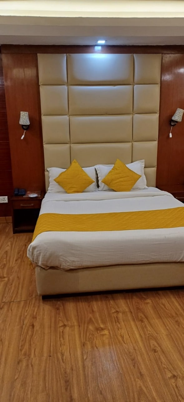The Royal Galaxy near to Gate 6 Yashobhoomi, Dwarka - Tap to explore photos