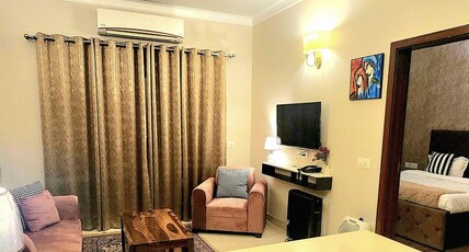Furnishing Nest Resorts Room Type - Whispering Pines 2BHK with 2 washrooms
