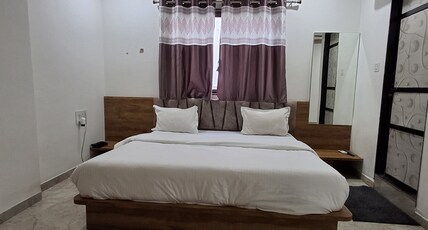 Hotel satyam Room Type - Deluxe room