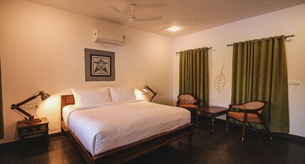 Hampis Feather Resort Room Type - Lake Front Double Rooms