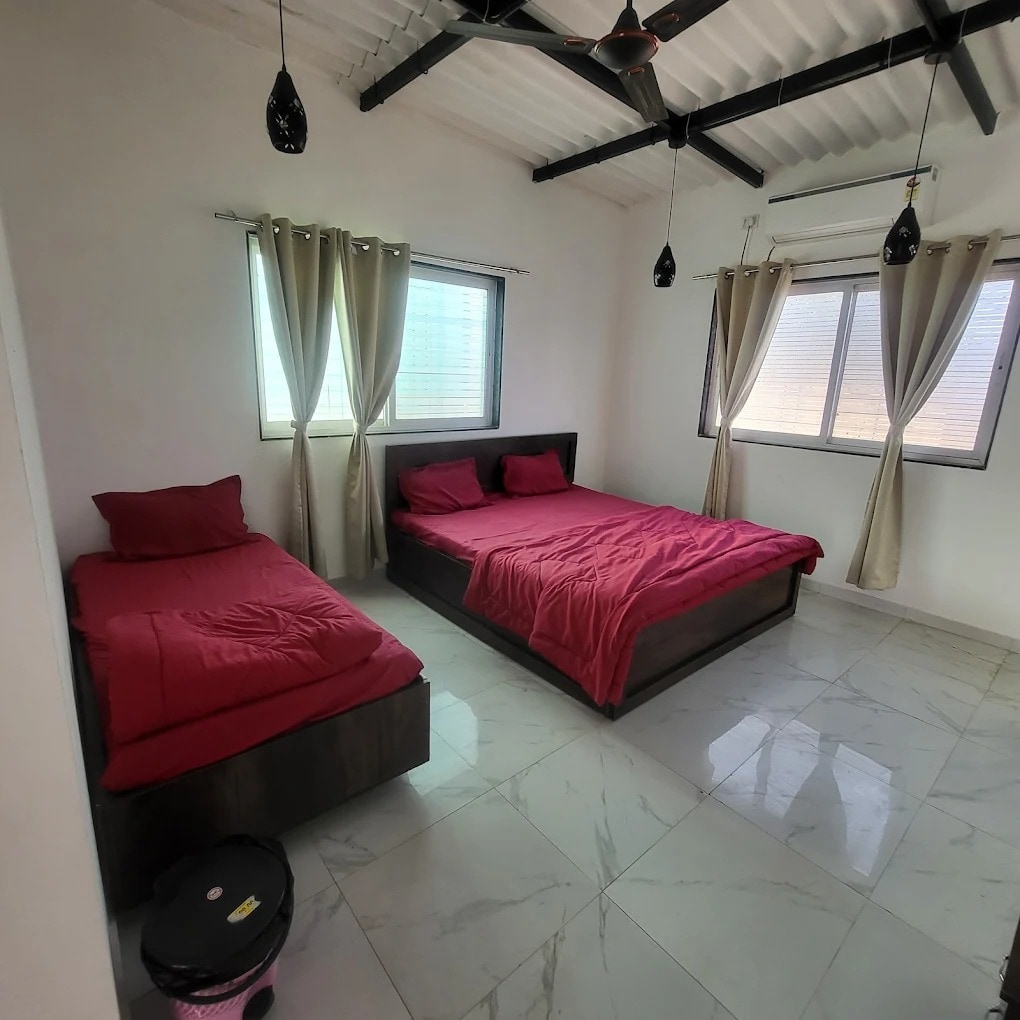 Solaris Go Villa 5BHK with Pvt Pool - Tap to explore photos