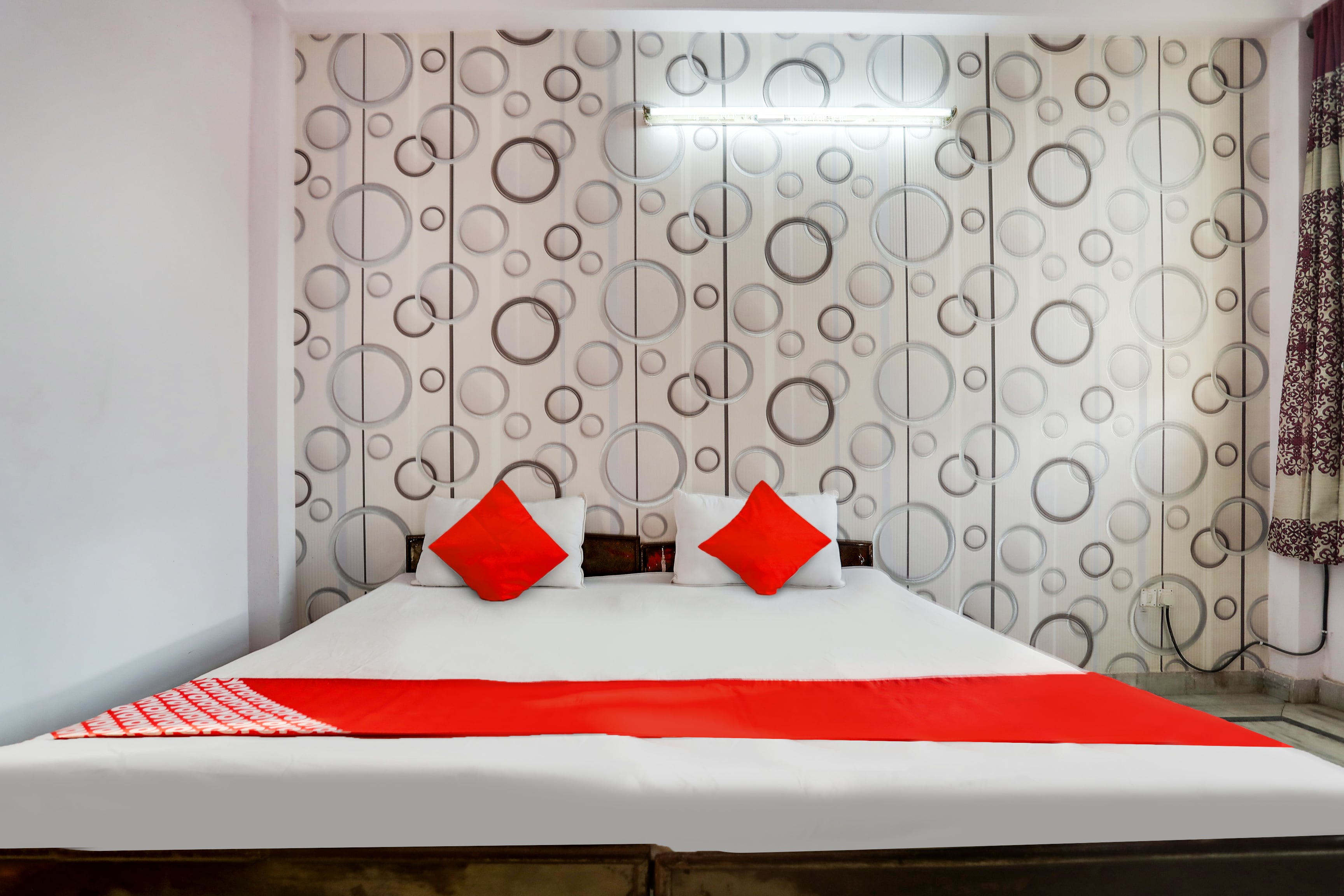 Hotel O Corporate House - Tap to explore photos
