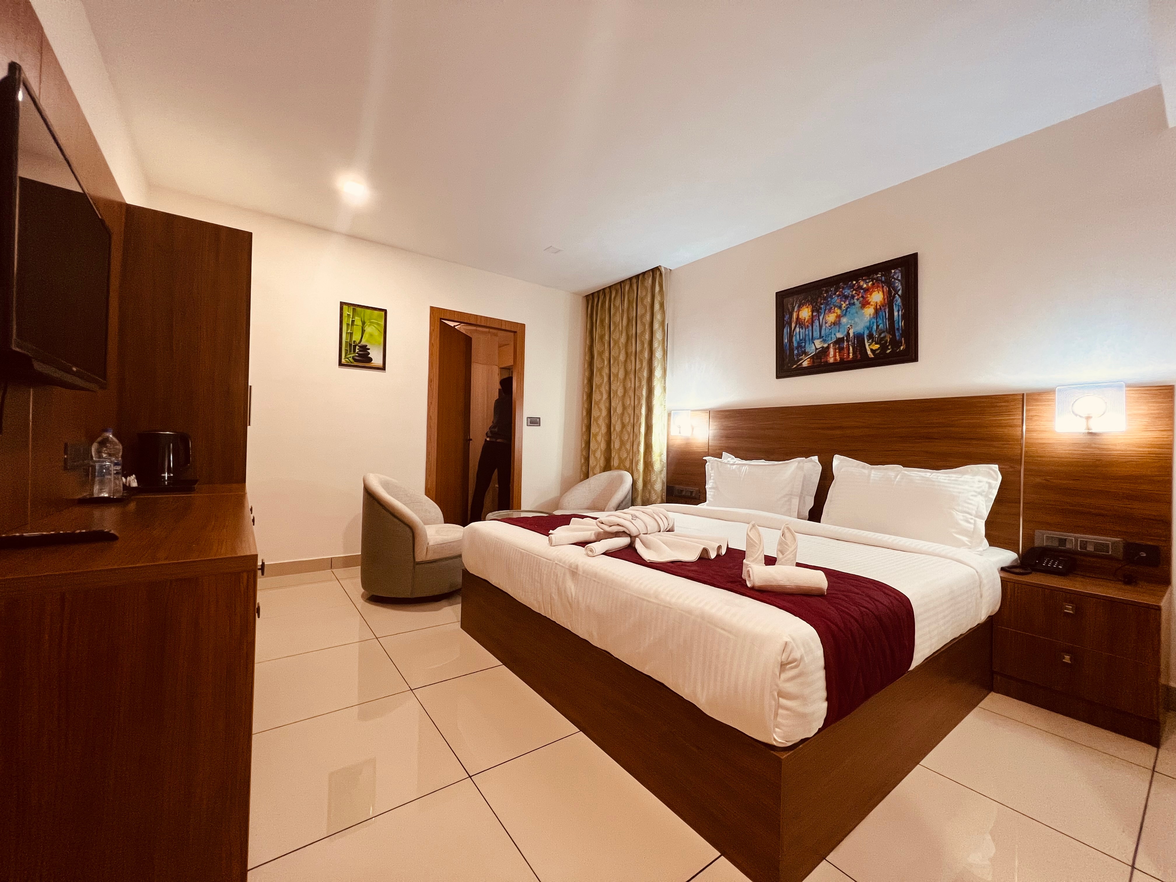 HOTEL SEAPARK - Tap to explore photos