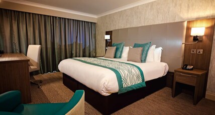 Mercure Milton Keynes Abbey Hill Hotel Room Type - Superior Double or Twin Room Mercure Milton Keynes Abbey Hill Hotel Room Type - Superior Double or Twin Room