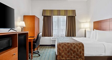 Best Western Liberty Inn Room Type - Accessible - 2 Queen, Mobility Accessible, Roll In Shower, Non-Smoking, Full Breakfast Best Western Liberty Inn Room Type - Accessible - 2 Queen, Mobility Accessible, Roll In Shower, Non-Smoking, Full Breakfast