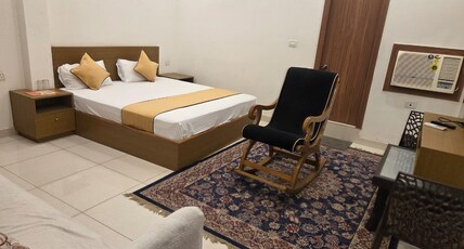 Apoorva Guest House Room Type - Super Deluxe Room