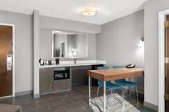 Hampton Inn & Suites by Hilton Newtown