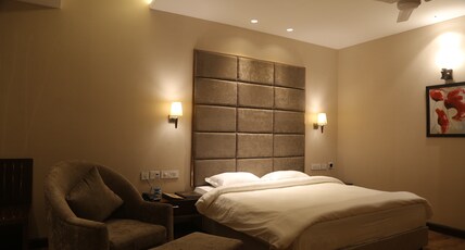 Hotel Golden Palm Room Type - SUITE ROOM