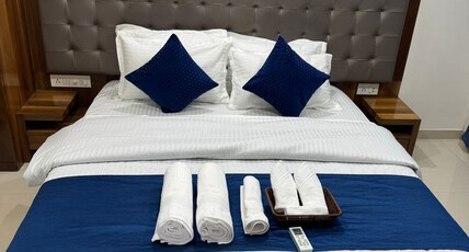 LunaSpaces- BLUES Room Type - Luna Blues 101 - Suite Room