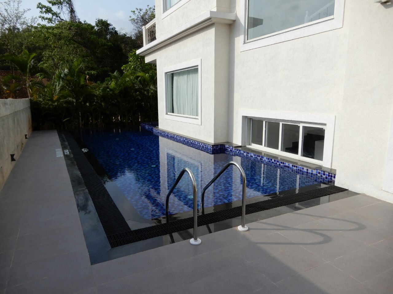 Villa Carpe Diem | 5 BHK Luxury Private Pool Villa - Tap to explore photos