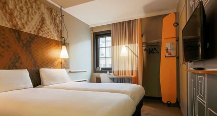 ibis Brussels off Grand Place Room Type - Standard Room with 2 single beds