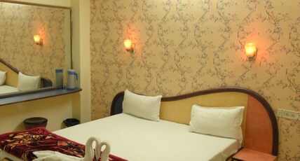 Hotel Zhoom Room Type - Deluxe Room