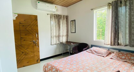Bhosale holiday and stay Room Type - DELUXE  AC ROOM(104)