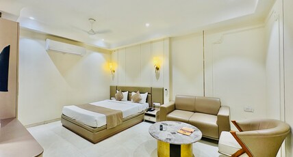 HOTEL FORTUNE INN Room Type - Super Deluxe Room