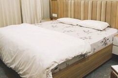 Deluxe room in Vrindavan