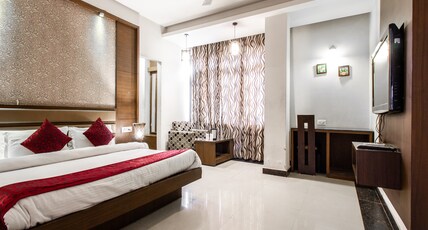 Hotel Namaskar Residency Near Golden Temple Room Type - Imperial King Room Hotel Namaskar Residency Near Golden Temple Room Type - Imperial King Room