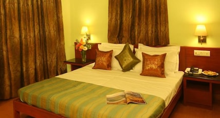 Lambana Resort Room Type - Deluxe Room with Balcony Lambana Resort Room Type - Deluxe Room with Balcony