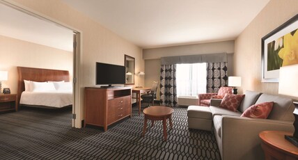 Hilton Garden Inn Akron Canton Airport Room Type - 1KING 1 BDRM WHIRLPOOL STE