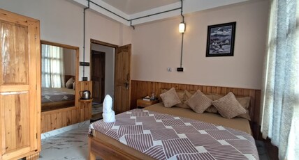Red Cherry Homestay, Nokdara Room Type - Standard King Room with Garden View