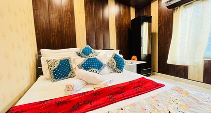 Ayodhya Green | Garden Stay Near Ramjanmbhoomi Room Type - The Dulux Room | Independent External Washroom