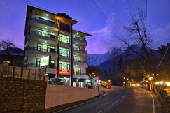 Solang Snow Heaven | Close to Solang Snow Point