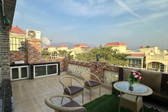 Private Luxury Glass Room Stay Near Chandigarh