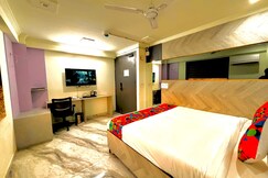 Collection Hotel, Sector 7, Dwarka
